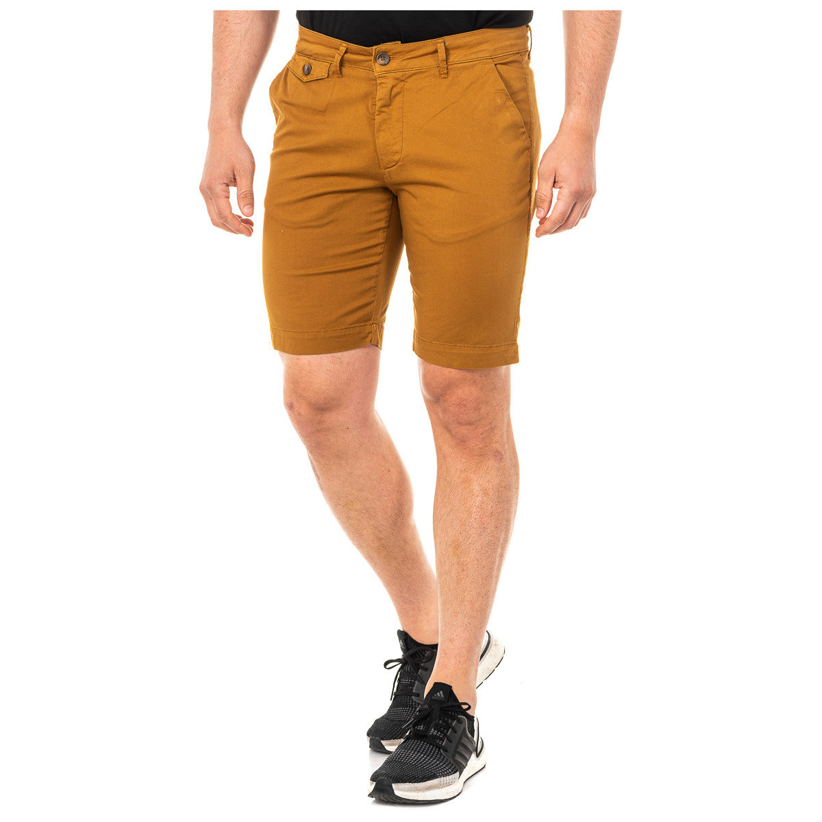 Odjeća Muškarci
 Bermude i kratke hlače La Martina LMB008-04125 Smeđa