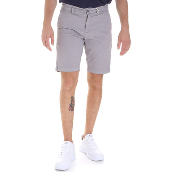 Odjeća Muškarci
 Bermude i kratke hlače Sseinse PB605SS Siva