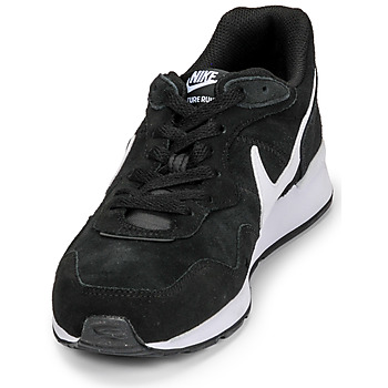 Nike VENTURE RUNNER SUEDE Crna / Bijela