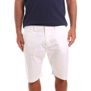 Odjeća Muškarci
 Bermude i kratke hlače Sseinse PB739SS Bijela