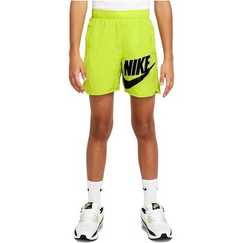 Odjeća Dječak
 Donji dio trenirke Nike PANTALON CORTO NIO  SPORTSWEAR DO6582 Zelena