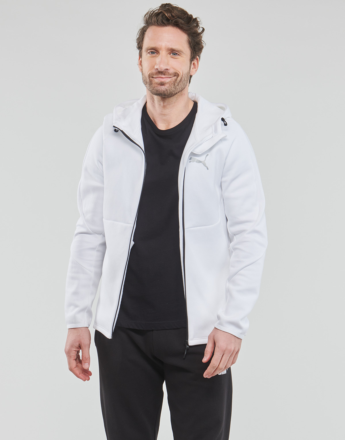 Odjeća Muškarci
 Sportske majice Puma EVOSTRIPE FULL ZIP HOODIE Bijela