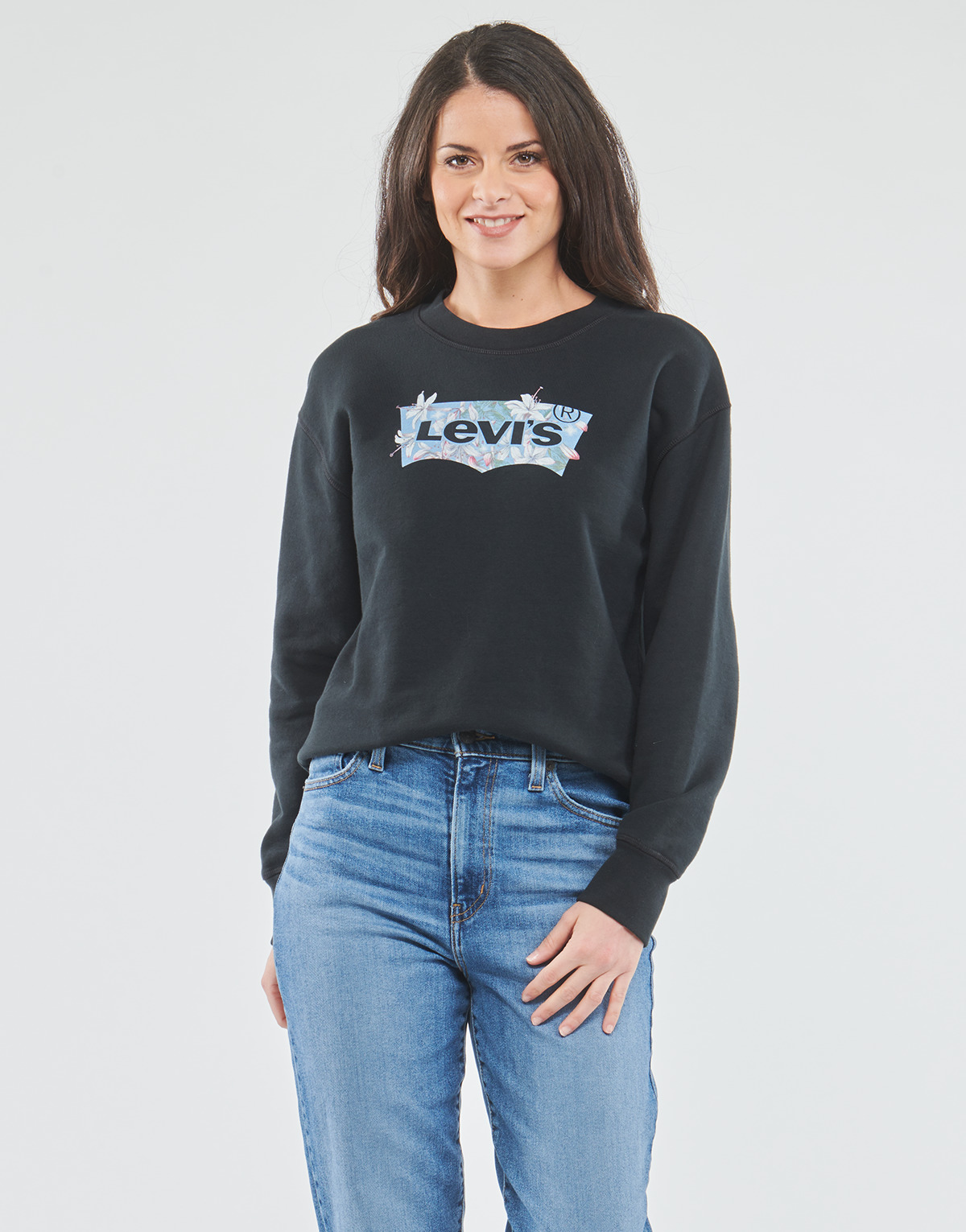 Odjeća Žene
 Sportske majice Levi's GRAPHIC STANDARD CREW Crna