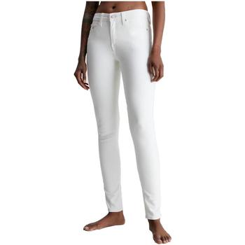 Odjeća Žene
 Hlače Calvin Klein Jeans  Bijela