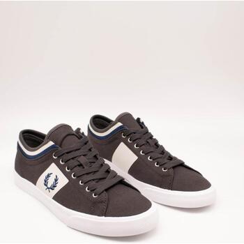 Fred Perry  Siva