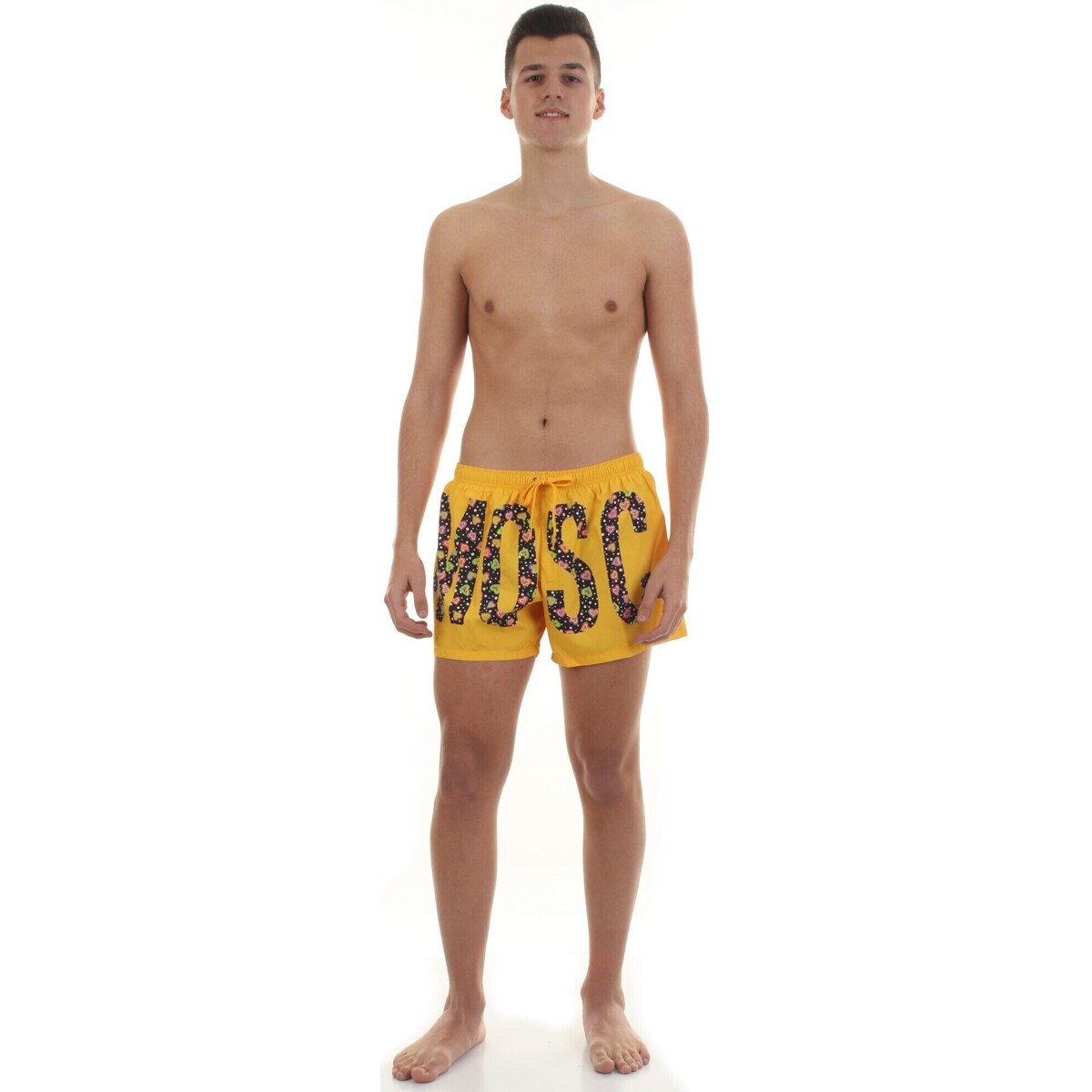 Odjeća Muškarci
 Bermude i kratke hlače Moschino 6109-5603 žuta