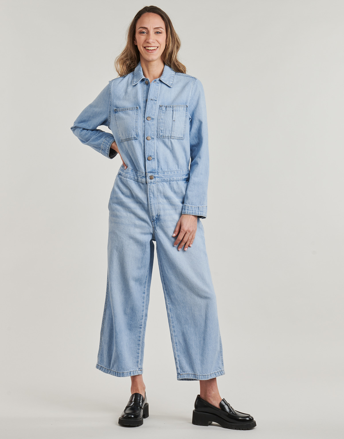 Odjeća Žene
 Kombinezoni i tregerice Levi's ICONIC JUMPSUIT Plava