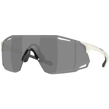 Satovi & nakit Muškarci
 Sunčane naočale Oakley CYBR DYNO UNISEX 0OO9513D 951305 Bijela